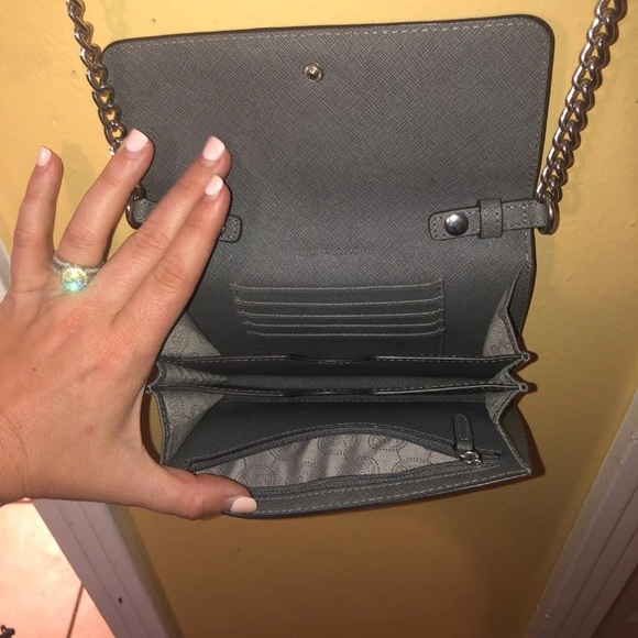 Michael Kors mini cross body - Picture 4 of 7